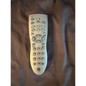 General Electric GE 24912 (RC24912-E)  3-Device Universal Remote Control